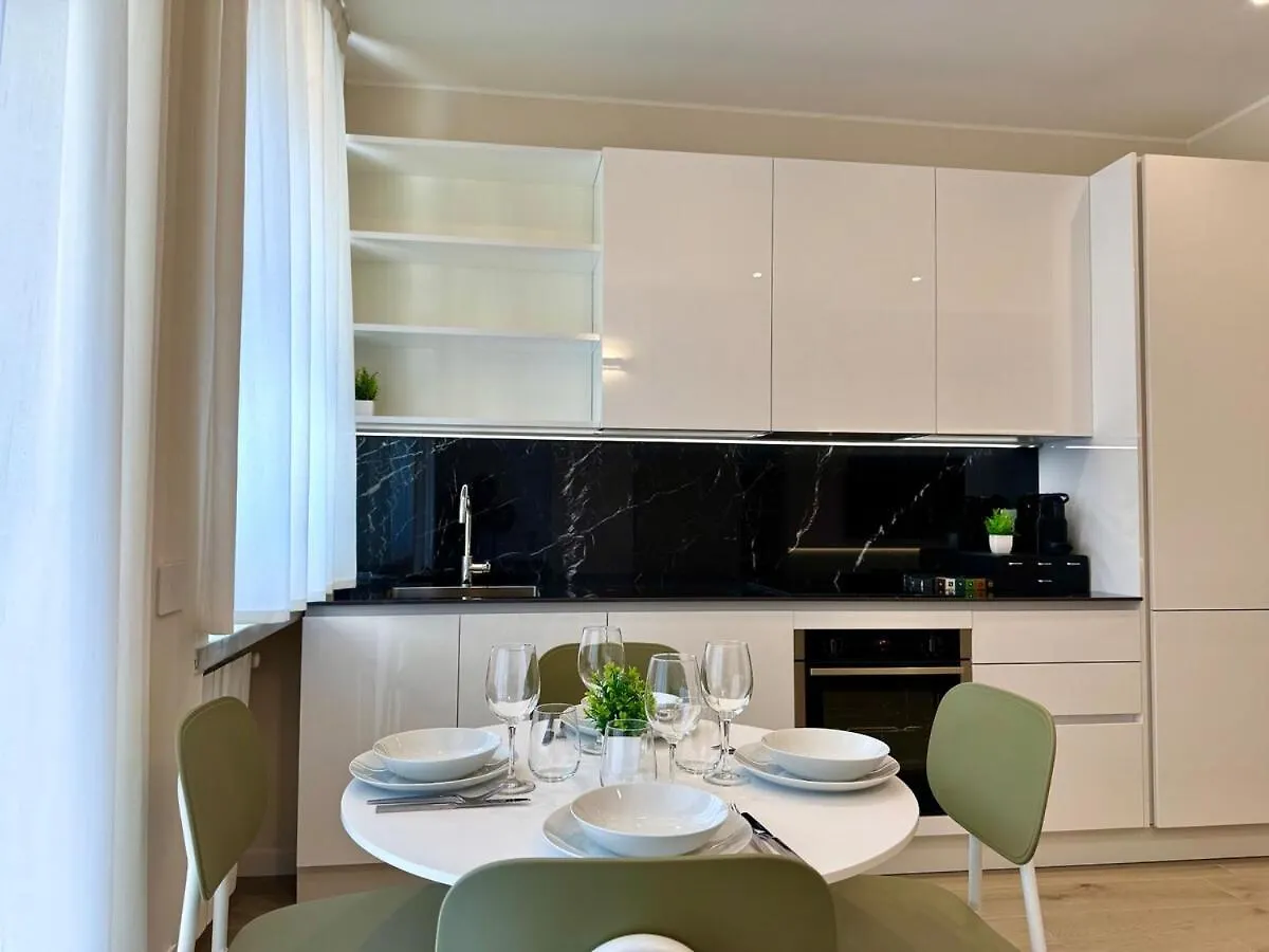 Appartamento - Diamante - Milano 0*,  Italia