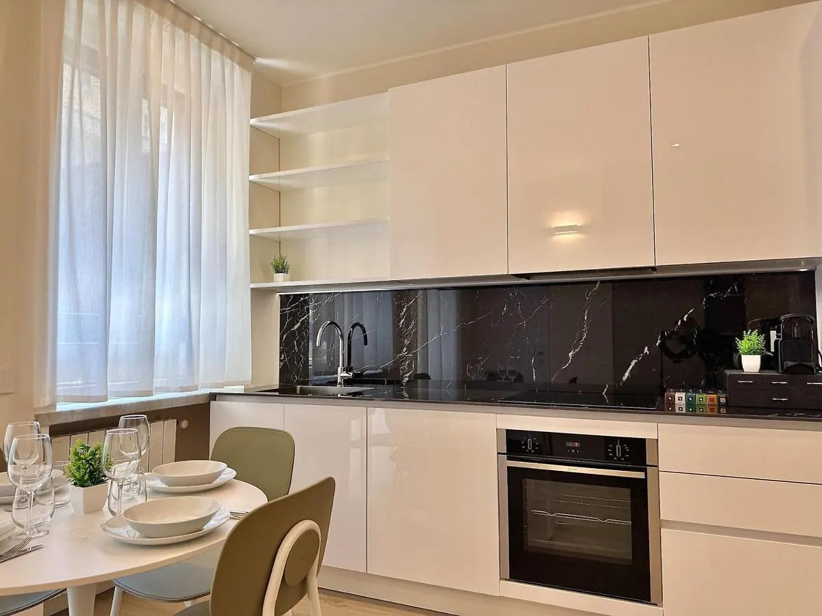 Appartamento - Diamante - Milano 0*,  Italia